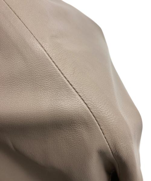 自由区（ジユウク）自由区 (ジユウク) ラムレザーロングコート ベージュ サイズ:40の古着・服飾アイテム