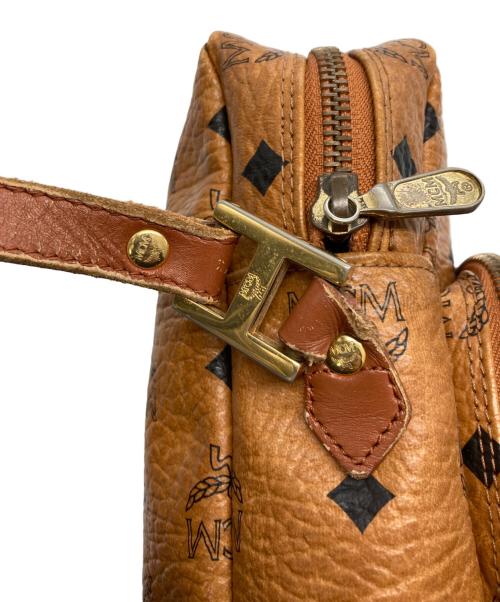 MCM（エムシーエム）MCM (エムシーエム) ショルダーバッグ ベージュの古着・服飾アイテム