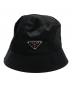 PRADA (プラダ) トライアングルロゴバケットハット ブラック サイズ:M：37000円