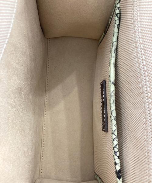 TORY BURCH（トリーバーチ）TORY BURCH (トリーバーチ) Blake Canvas Embossed Small ベージュの古着・服飾アイテム