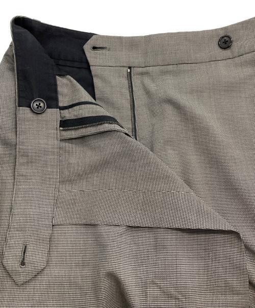 MARGARET HOWELL（マーガレットハウエル）MARGARET HOWELL (マーガレットハウエル) FINE WOOL POPLIN ラップクロップド パンツ グレー サイズ:Ⅲの古着・服飾アイテム