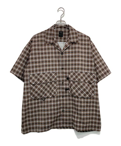 DAIWA PIER39（ダイワ ピア39）DAIWA PIER39 (ダイワ ピア39) Tech Regular Collar Shirts S/S ブラウン×ベージュ サイズ:XLの古着・服飾アイテム