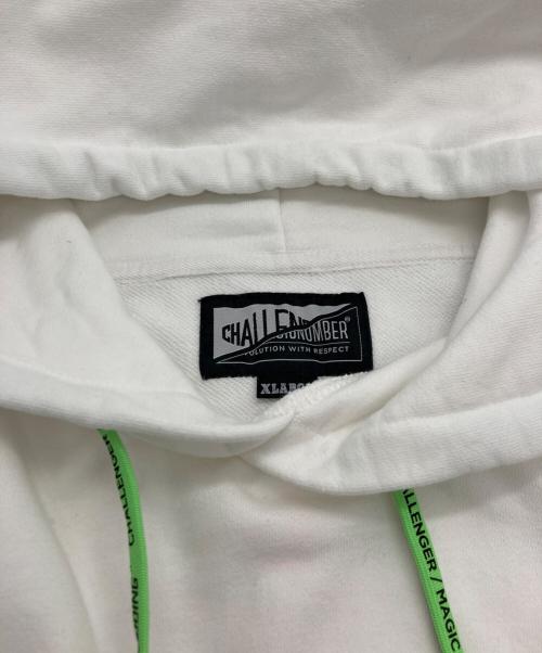 CHALLENGER（チャレンジャー）CHALLENGER (チャレンジャー) MAGIC NUMBER (マジックナンバー) コラボプルオーバーパーカー ホワイト サイズ:XLの古着・服飾アイテム