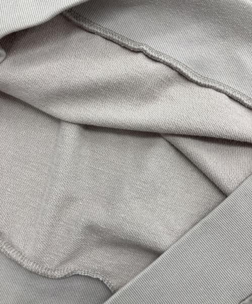 A.P.C.（アーペーセー）A.P.C. (アーペーセー) クルーネックスウェット ベージュ サイズ:Ｍの古着・服飾アイテム