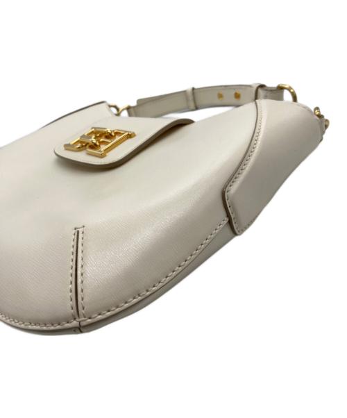 BALLY（バリー）BALLY (バリー) Breanneレザーショルダーバッグ アイボリーの古着・服飾アイテム