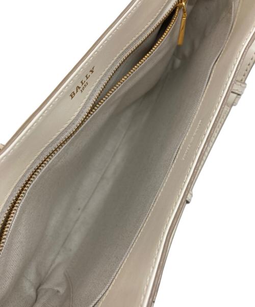 BALLY（バリー）BALLY (バリー) Breanneレザーショルダーバッグ アイボリーの古着・服飾アイテム