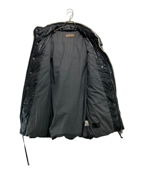 GALLIANO（ガリアーノ）GALLIANO (ガリアーノ) バックロゴダウンコート ブラック サイズ:34/48の古着・服飾アイテム