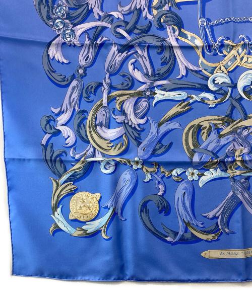 HERMES（エルメス）HERMES (エルメス) カレ90「LE MORS A LA CONETABLE（轡の気品）」 スカイブルーの古着・服飾アイテム