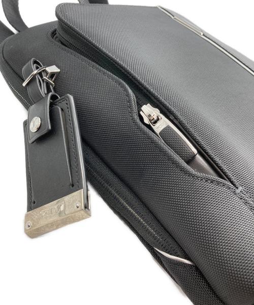 TUMI（トゥミ）TUMI (トゥミ) アライブオルカン CROSSBODY ブラックの古着・服飾アイテム