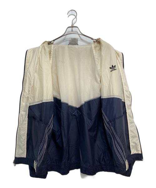 adidas（アディダス）adidas (アディダス) ナイロンジャケット ベージュ サイズ:Lの古着・服飾アイテム
