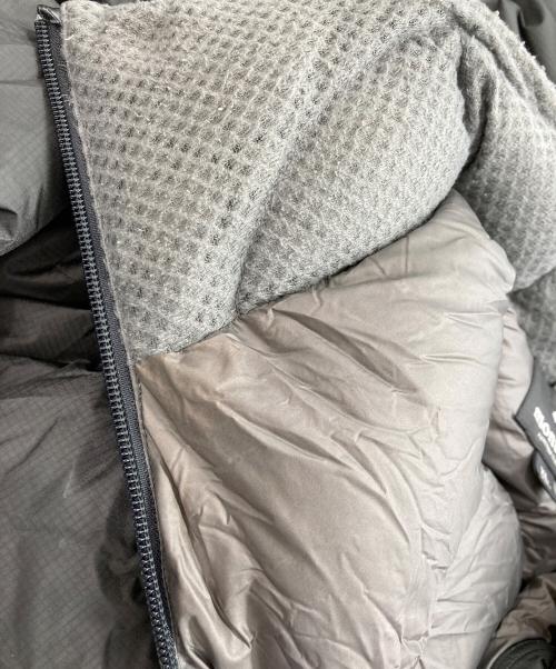 mont-bell（モンベル）mont-bell (モンベル) パーマフロストダウンパーカ グレー サイズ:XLの古着・服飾アイテム