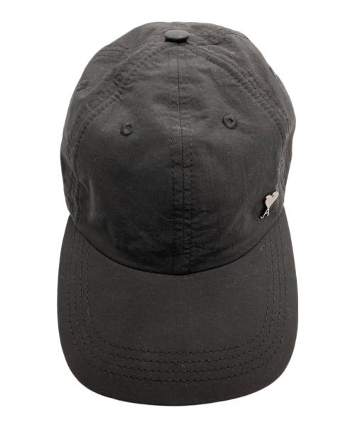 AMI Alexandre Mattiussi（アミアレクサンドルマテュッシ）AMI Alexandre Mattiussi (アミアレクサンドルマテュッシ) AMI de Coeur スタッズ キャップ ブラックの古着・服飾アイテム