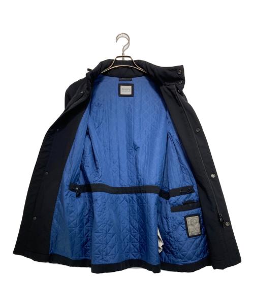 ARMANI COLLEZIONI（アルマーニ コレツィオーニ）ARMANI COLLEZIONI (アルマーニ コレツィオーニ) 止水ジップミリタリージャケット ブラック サイズ:48の古着・服飾アイテム