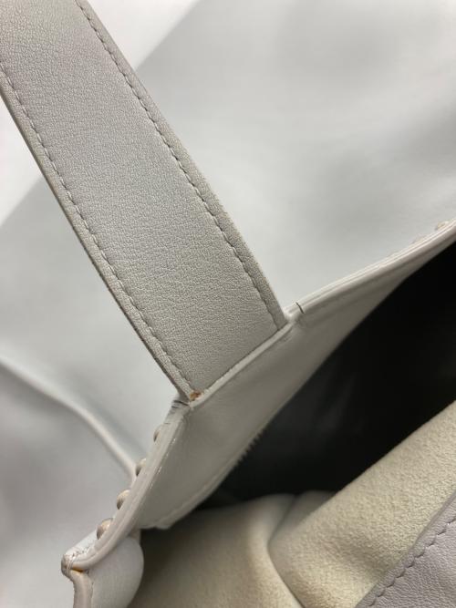 J&M DAVIDSON（ジェイ＆エム デヴィッドソン）J&M DAVIDSON (ジェイ＆エム デヴィッドソン) スタッズトートバッグ グレーの古着・服飾アイテム