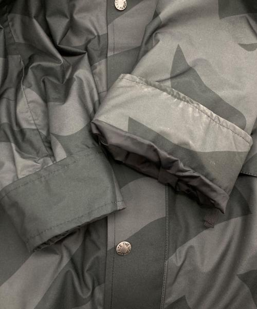 THE NORTH FACE（ザ ノース フェイス）THE NORTH FACE (ザ ノース フェイス) KAWS (カウズ) RETRO 1986 MOUNTAIN PARKA JACKET ブラック サイズ:Mの古着・服飾アイテム