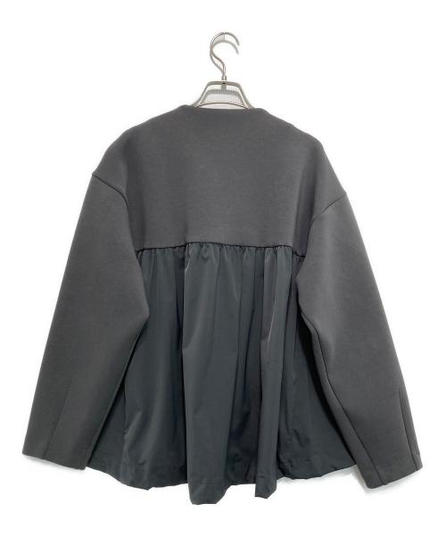 23区（ニジュウサンク）23区 (ニジュウサンク) コットンエアー ギャザー ライトアウター グレー サイズ:38の古着・服飾アイテム