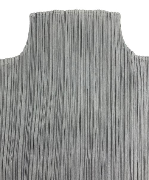 PLEATS PLEASE（プリーツプリーズ）PLEATS PLEASE (プリーツプリーズ) ノースリーブプリーツカットソー グレー サイズ:SIZE 3の古着・服飾アイテム