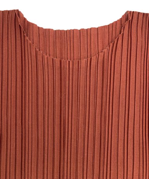PLEATS PLEASE（プリーツプリーズ）PLEATS PLEASE (プリーツプリーズ) 半袖プリーツカットソー レッド サイズ:SIZE 3の古着・服飾アイテム