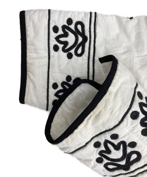 SLOBE IENA（スローブ イエナ）SLOBE IENA (スローブ イエナ) 刺しゅうキルティングブルゾン ホワイト×ブラック サイズ:-の古着・服飾アイテム