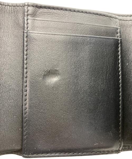 CHANEL（シャネル）CHANEL (シャネル) カメリア キャビアスキン3つ折り財布 ブラックの古着・服飾アイテム