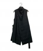 ISSEY MIYAKEイッセイミヤケ）の古着「デザインノースリーブロングジャケット」｜ブラック
