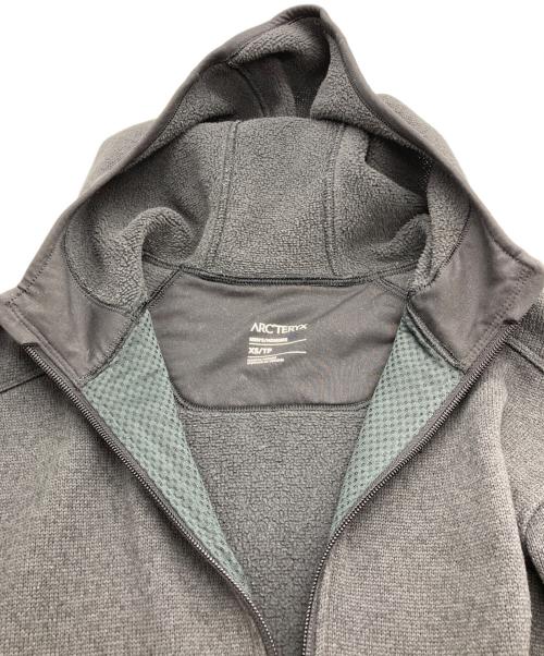 ARC'TERYX（アークテリクス）ARC'TERYX (アークテリクス) コバートフーディ グレー サイズ:XSの古着・服飾アイテム