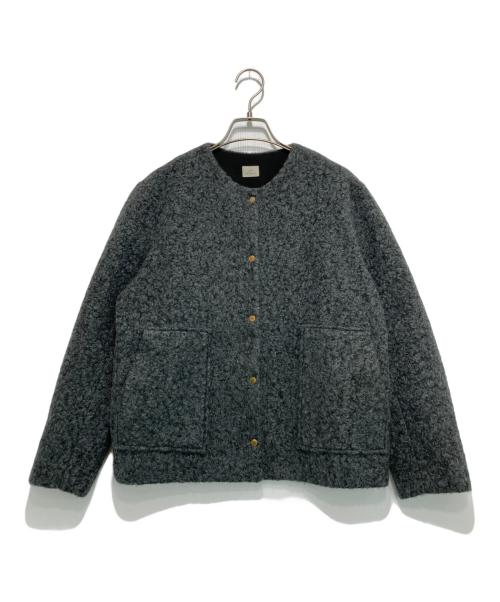 green label relaxing（グリーンレーベルリラクシング）green label relaxing (グリーンレーベルリラクシング) ライトボア メタルドット カーディガン グレー サイズ:F 未使用品の古着・服飾アイテム