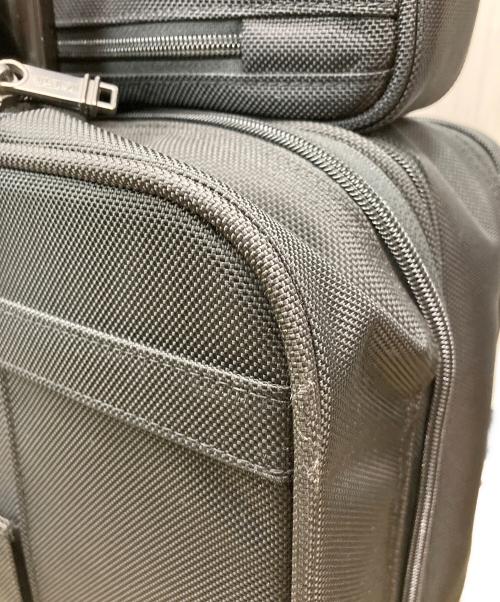 TUMI（トゥミ）TUMI (トゥミ) G4.4 ブリーフケース付きキャリーバッグ ブラックの古着・服飾アイテム