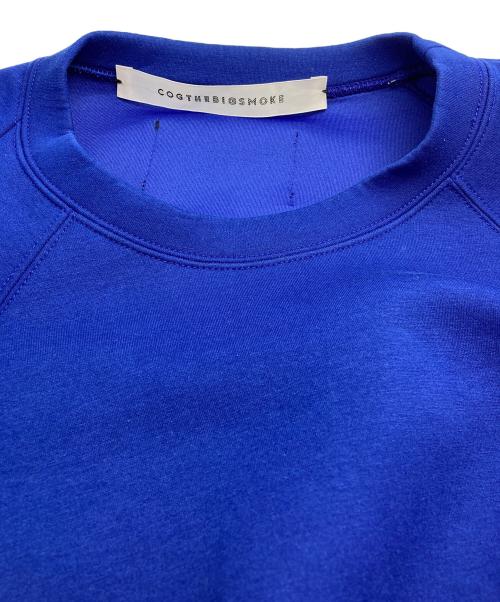 COGTHEBIGSMOKE（コグザビッグスモーク）COGTHEBIGSMOKE (コグザビッグスモーク) クルーネックスウェット ブルー サイズ:不明の古着・服飾アイテム