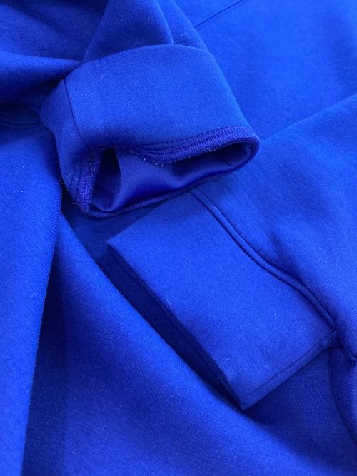 COGTHEBIGSMOKE（コグザビッグスモーク）COGTHEBIGSMOKE (コグザビッグスモーク) クルーネックスウェット ブルー サイズ:不明の古着・服飾アイテム