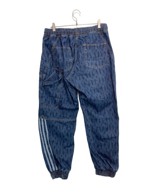 adidas（アディダス）adidas (アディダス) Ivy Park (アイヴィーパーク) Monogram Denim Track Pant インディゴ サイズ:2XOの古着・服飾アイテム