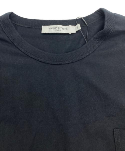 maison kitsune（メゾンキツネ）maison kitsune (メゾンキツネ) フォックスパッチポケットTシャツ ブラック サイズ:XXL 未使用品の古着・服飾アイテム