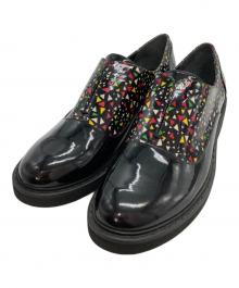 EMPORIO ARMANI（エンポリオアルマーニ）の古着「エナメルスリッポン」｜ブラック