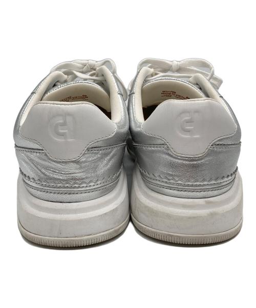 COLE HAAN（コールハーン）COLE HAAN (コールハーン) Grandpro CARISSA シルバー サイズ:8の古着・服飾アイテム