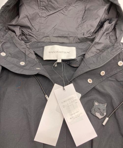 maison kitsune（メゾンキツネ）MAISON KITSUNE (メゾンキツネ) Classic Fox Patch Windbreaker ブラック サイズ:L 未使用品の古着・服飾アイテム