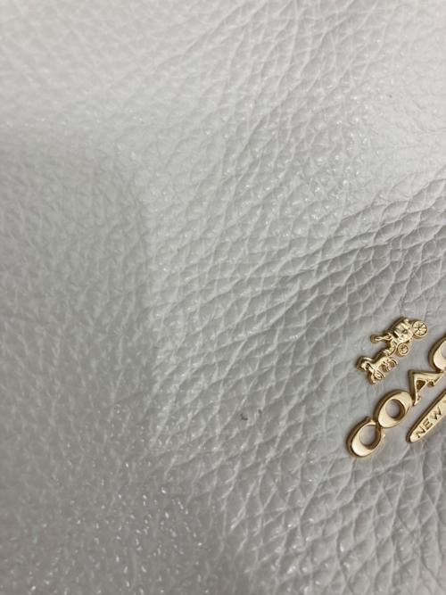 COACH（コーチ）COACH (コーチ) クリスティ ショルダー バッグ ホワイトの古着・服飾アイテム