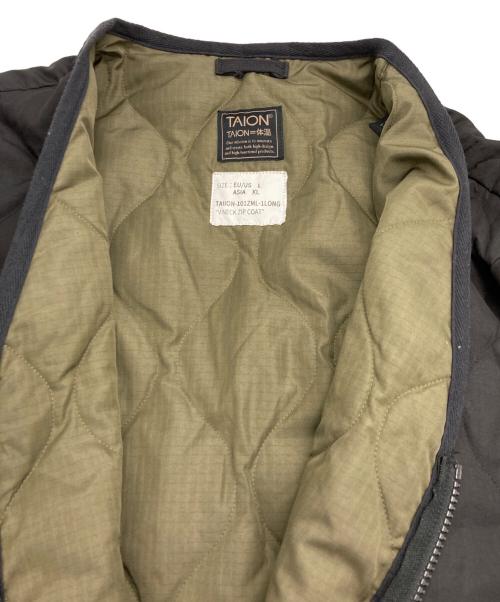 TAION（タイオン）TAION (タイオン) ＶNECK ZIP COAT ブラック×カーキ サイズ:ASIA XLの古着・服飾アイテム