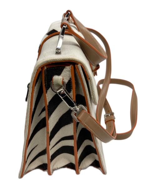 MIU MIU（ミュウミュウ）MIU MIU (ミュウミュウ) マドラス ハラココンビ2WAYバッグ ホワイト×ベージュの古着・服飾アイテム