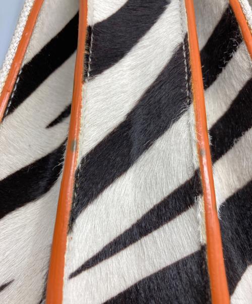 MIU MIU（ミュウミュウ）MIU MIU (ミュウミュウ) マドラス ハラココンビ2WAYバッグ ホワイト×ベージュの古着・服飾アイテム