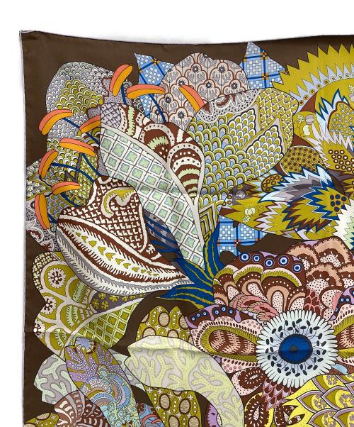 HERMES（エルメス）HERMES (エルメス) カレ90 FLEURS DINDIENNES「インドの花」 ブラウン×イエローの古着・服飾アイテム