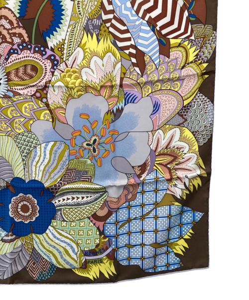 HERMES（エルメス）HERMES (エルメス) カレ90 FLEURS DINDIENNES「インドの花」 ブラウン×イエローの古着・服飾アイテム