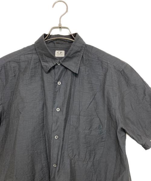 C.P COMPANY（シーピーカンパニー）C.P COMPANY (シーピーカンパニー) 00’ｓ コットンナイロンハーフスリーブシャツ グレー サイズ:4の古着・服飾アイテム