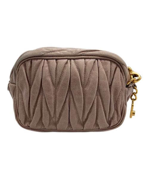 MIU MIU（ミュウミュウ）MIU MIU (ミュウミュウ) マテラッセミニショルダーバッグ ピンクの古着・服飾アイテム