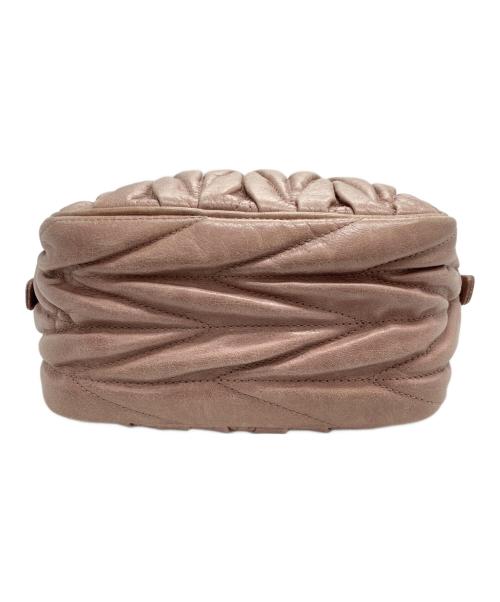 MIU MIU（ミュウミュウ）MIU MIU (ミュウミュウ) マテラッセミニショルダーバッグ ピンクの古着・服飾アイテム