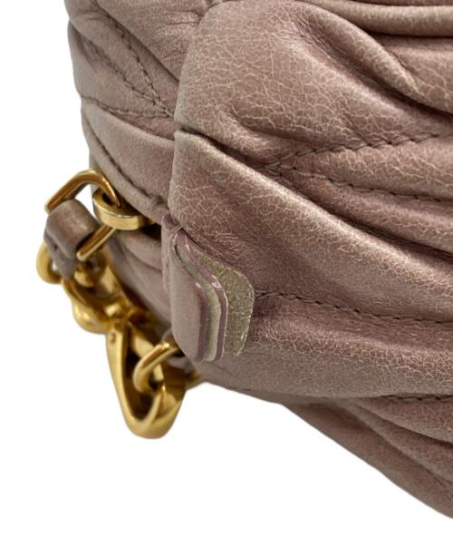 MIU MIU（ミュウミュウ）MIU MIU (ミュウミュウ) マテラッセミニショルダーバッグ ピンクの古着・服飾アイテム