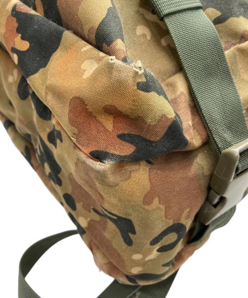 SUPREME（シュプリーム）SUPREME (シュプリーム) BACKPACK カーキの古着・服飾アイテム