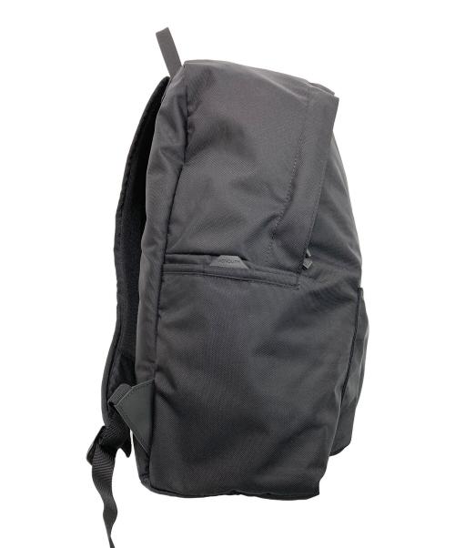 MONOLITH（モノリス）MONOLITH (モノリス) BACKPACK STANDARD SOLID M ブラックの古着・服飾アイテム