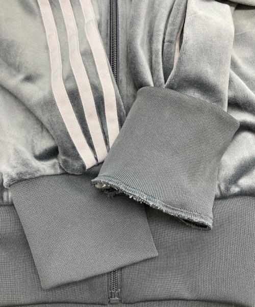 adidas（アディダス）adidas (アディダス) ファイヤーバード トラックトップ ベロア グレー サイズ:Mの古着・服飾アイテム