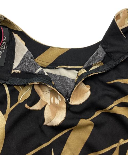 LEONARD FASHION（レオナールファッション）LEONARD FASHION (レオナールファッション) 花柄ブラウス ブラック サイズ:mの古着・服飾アイテム