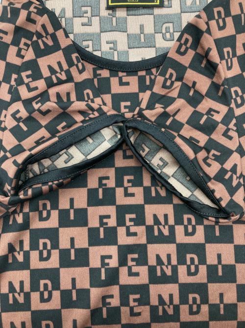 FENDI（フェンディ）FENDI (フェンディ) ロゴパターン半袖カットソー ブラウン サイズ:40の古着・服飾アイテム